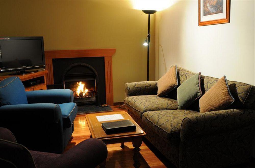 Nirvana Spiritual Retreat Gloucester Esterno foto